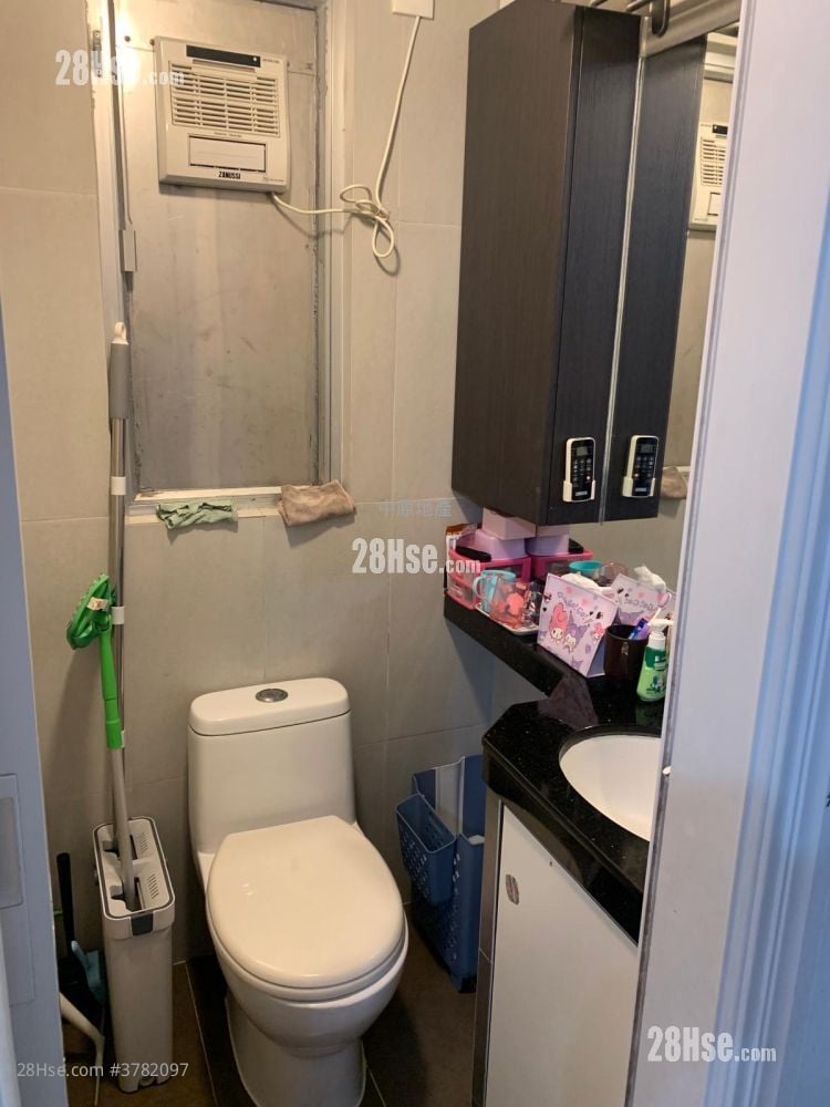 Lai Hung Garden Sell 2 Bedrooms 367 ft²