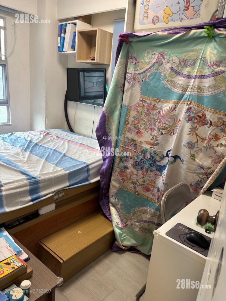 Lai Hung Garden Sell 2 Bedrooms 367 ft²