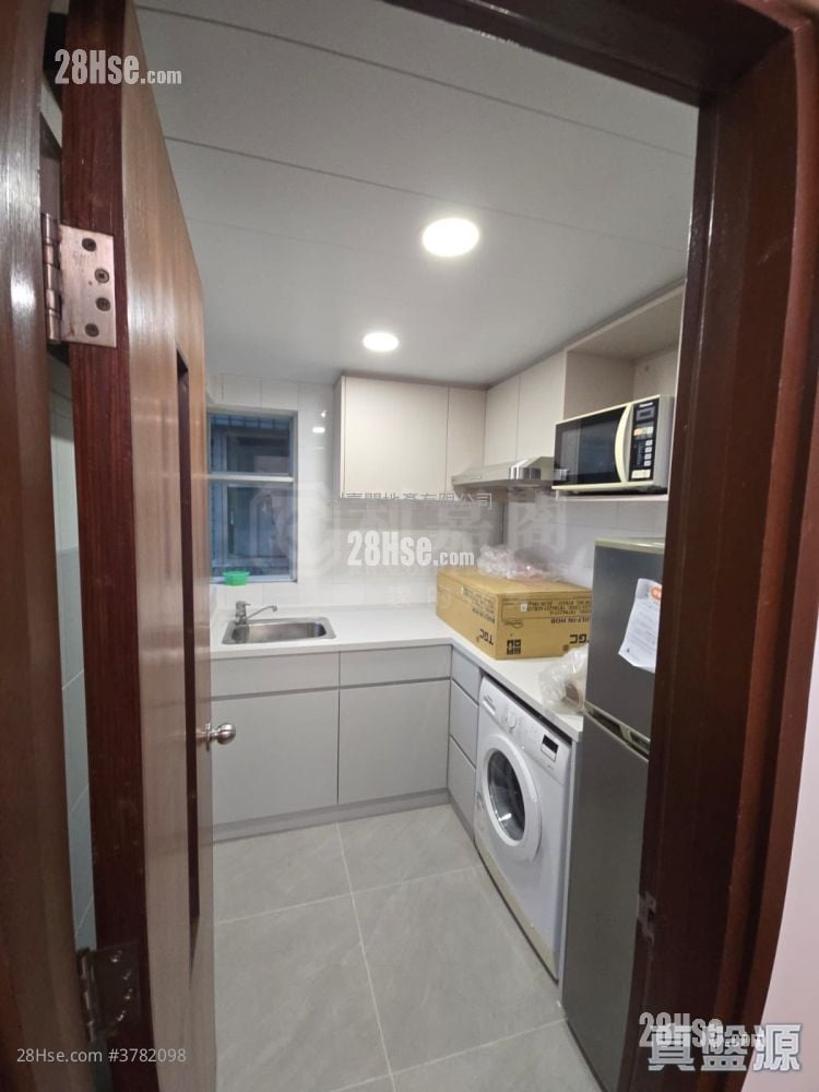 The Metro City Rental 2 Bedrooms , 1 Bathroom 364 ft²