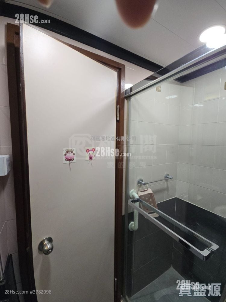 The Metro City Rental 2 Bedrooms , 1 Bathroom 364 ft²