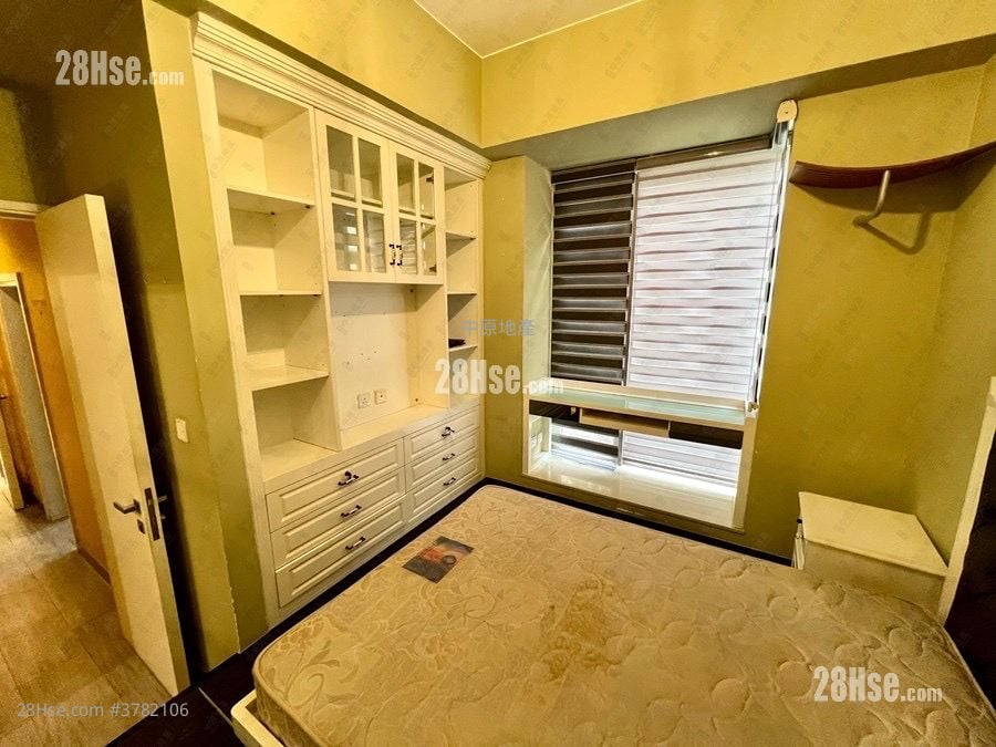 The Woodsville Sell 4 Bedrooms 809 ft²