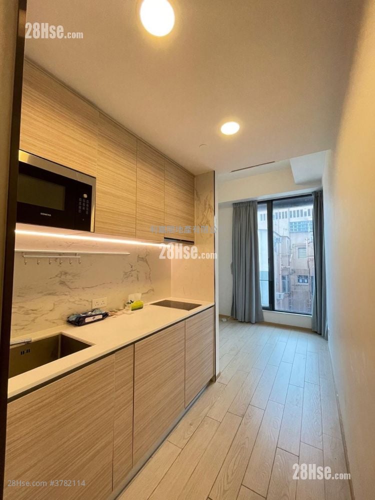 Edition 178 Sell 225 ft²