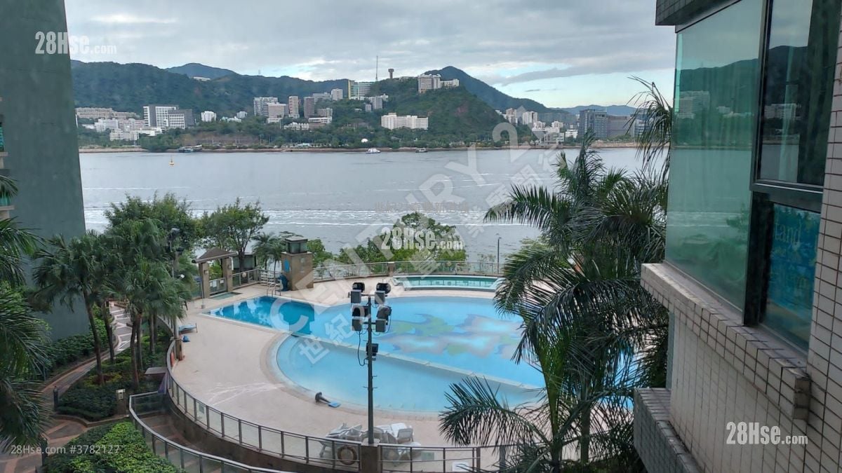 Baycrest Sell 2 Bedrooms , 1 Bathroom 605 ft²