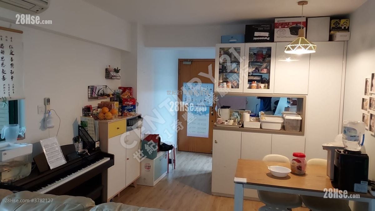 Baycrest Sell 2 Bedrooms , 1 Bathroom 605 ft²