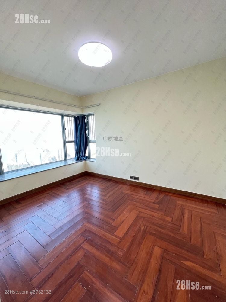 海堤湾畔 售盘 3 房 855 平方尺