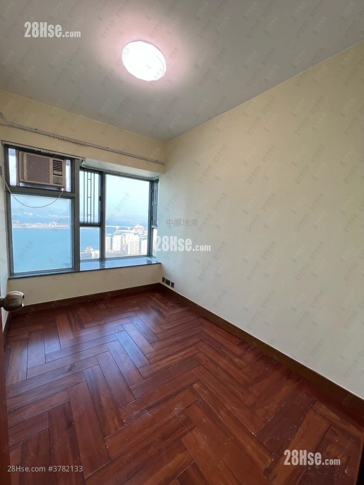 海堤湾畔 售盘 3 房 855 平方尺