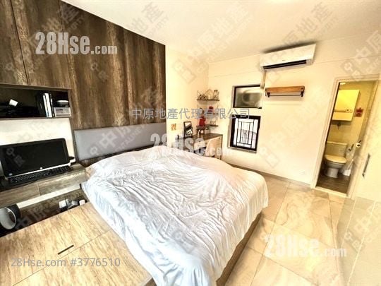 Parc Royale Sell 3 Bedrooms 942 ft²