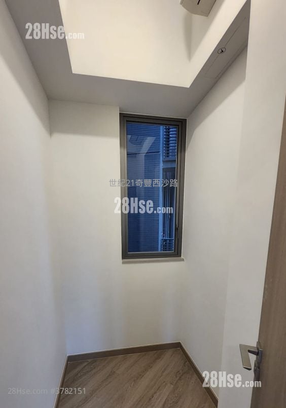 Sierra Sea 租盘 2 房 , 1 浴室 492 平方尺