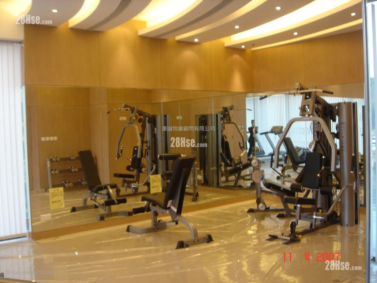 Canaryside Rental 3 Bedrooms , 2 Bathrooms 666 ft²