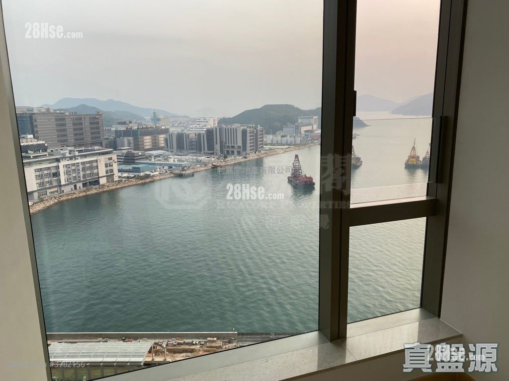 Marini Sell 3 Bedrooms , 2 Bathrooms 770 ft²