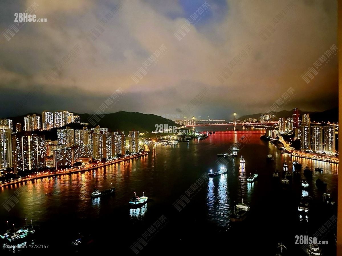 Ocean Pride Sell 4 Bedrooms , 4 Bathrooms 1,163 ft²