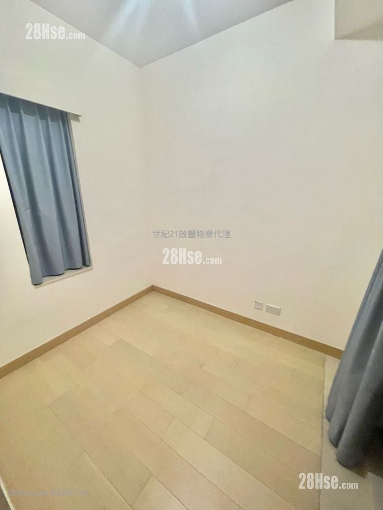 Victoria Skye Sell 2 Bedrooms , 1 Bathroom 472 ft²