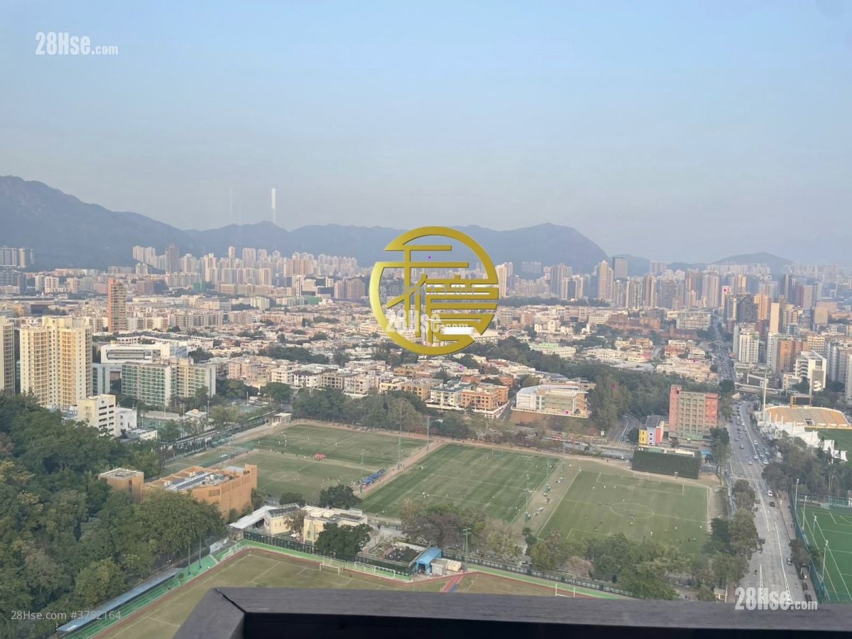 High Park Sell 3 Bedrooms , 2 Bathrooms 793 ft²