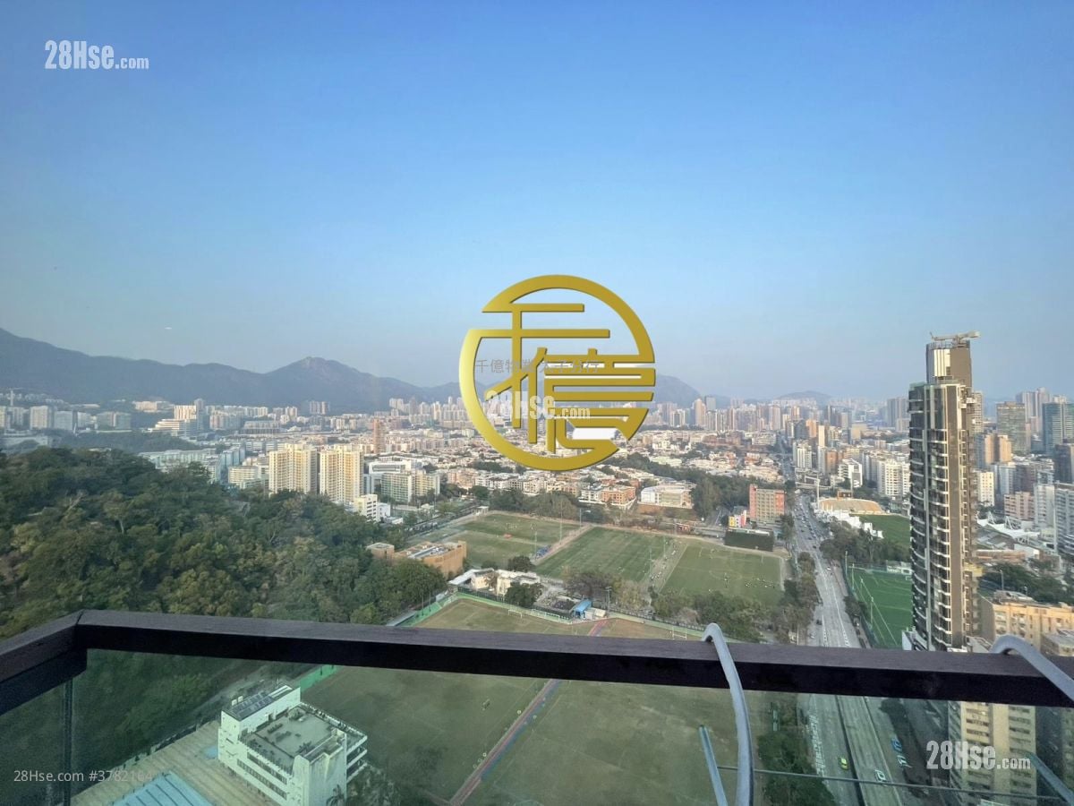 High Park Sell 3 Bedrooms , 2 Bathrooms 793 ft²