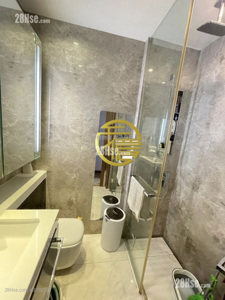 High Park Sell 3 Bedrooms , 2 Bathrooms 793 ft²