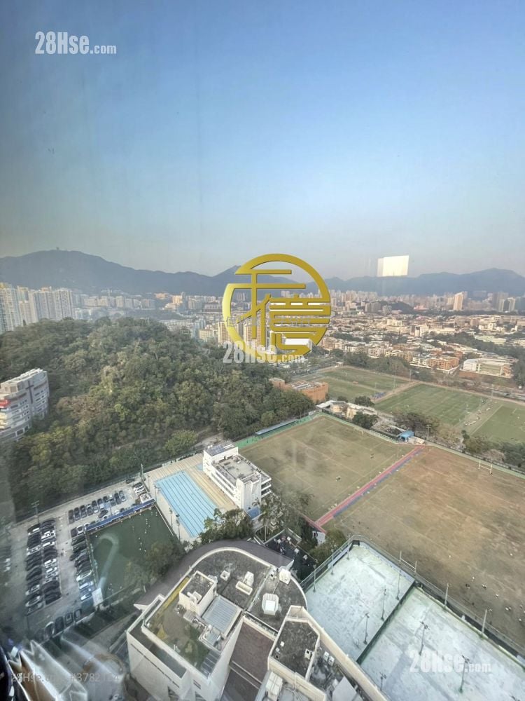 High Park Sell 3 Bedrooms , 2 Bathrooms 793 ft²