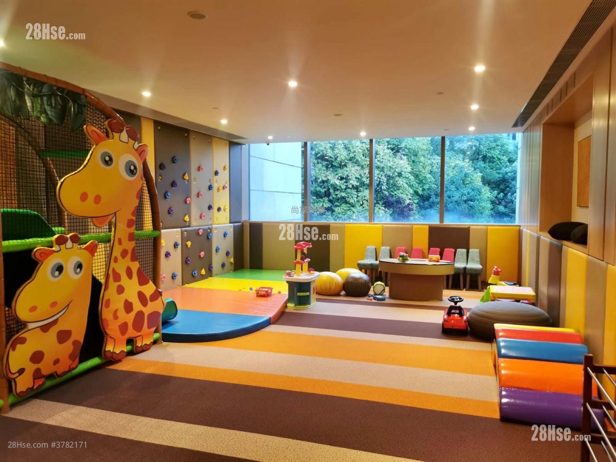 柏逸 售盘 3 房 , 2 浴室 635 平方尺