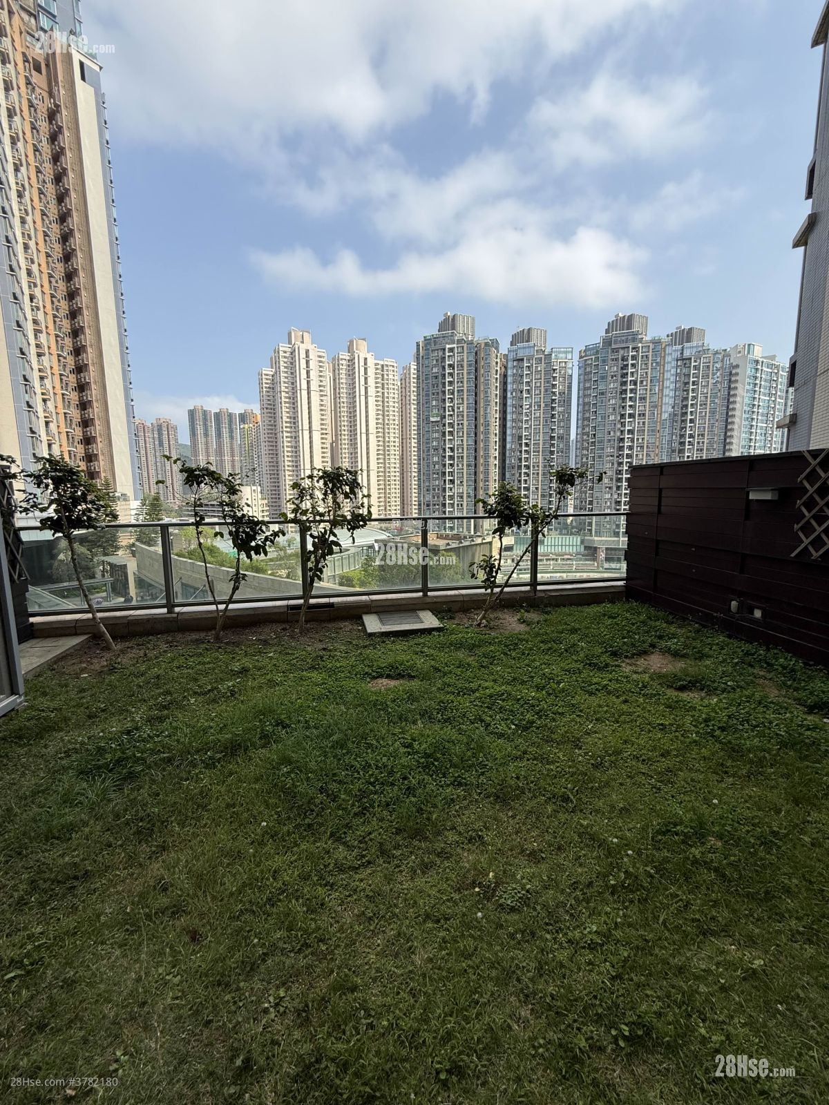 天晋 租盘 3 房 , 2 浴室 694 平方尺