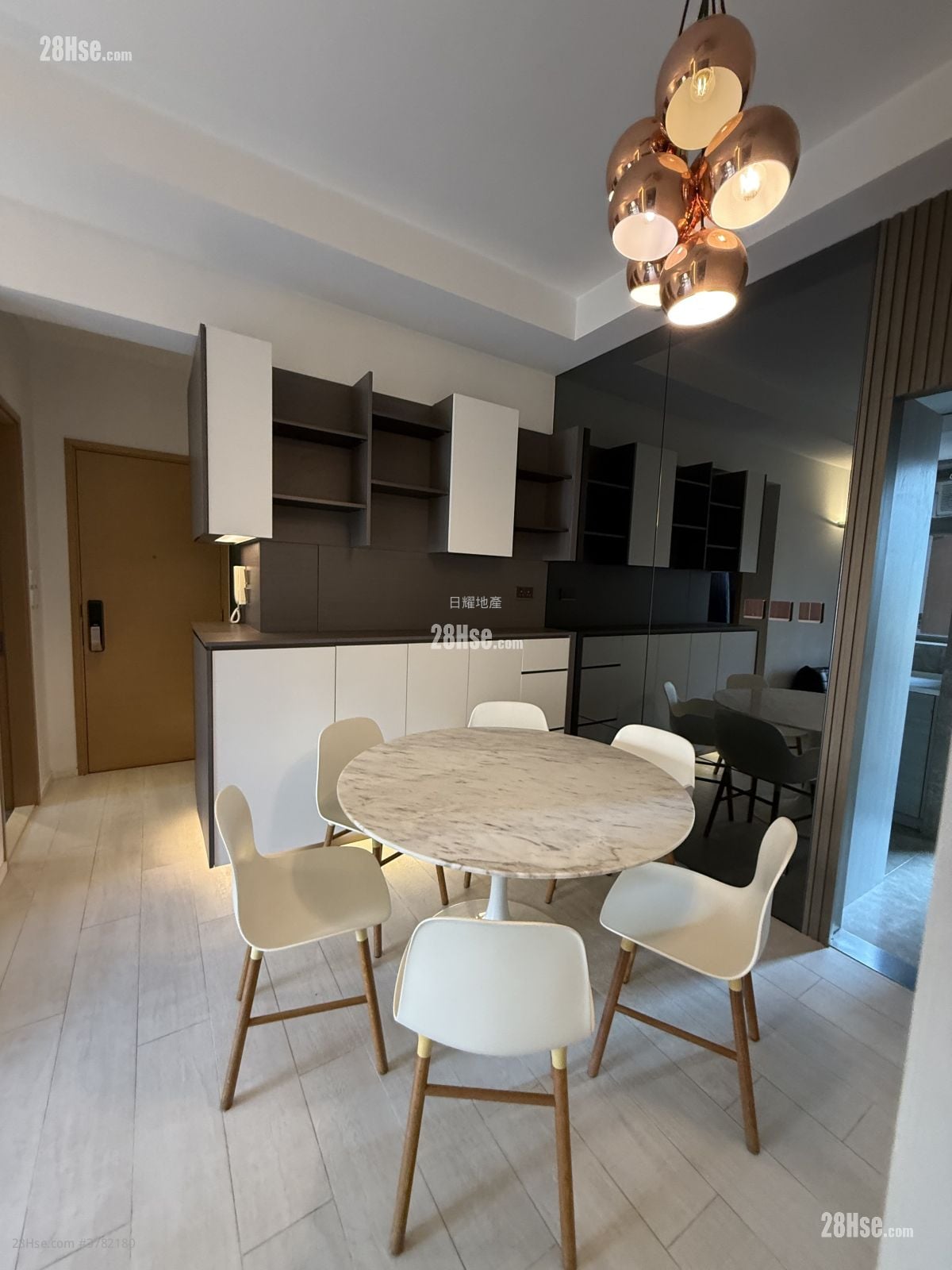 天晋 租盘 3 房 , 2 浴室 694 平方尺