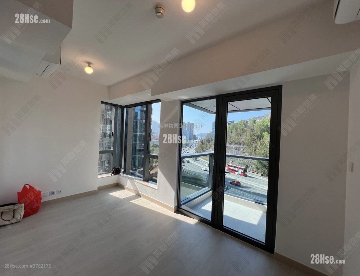 Gold Coast Bay Sell 1 Bedroom , 1 Bathroom 312 ft²