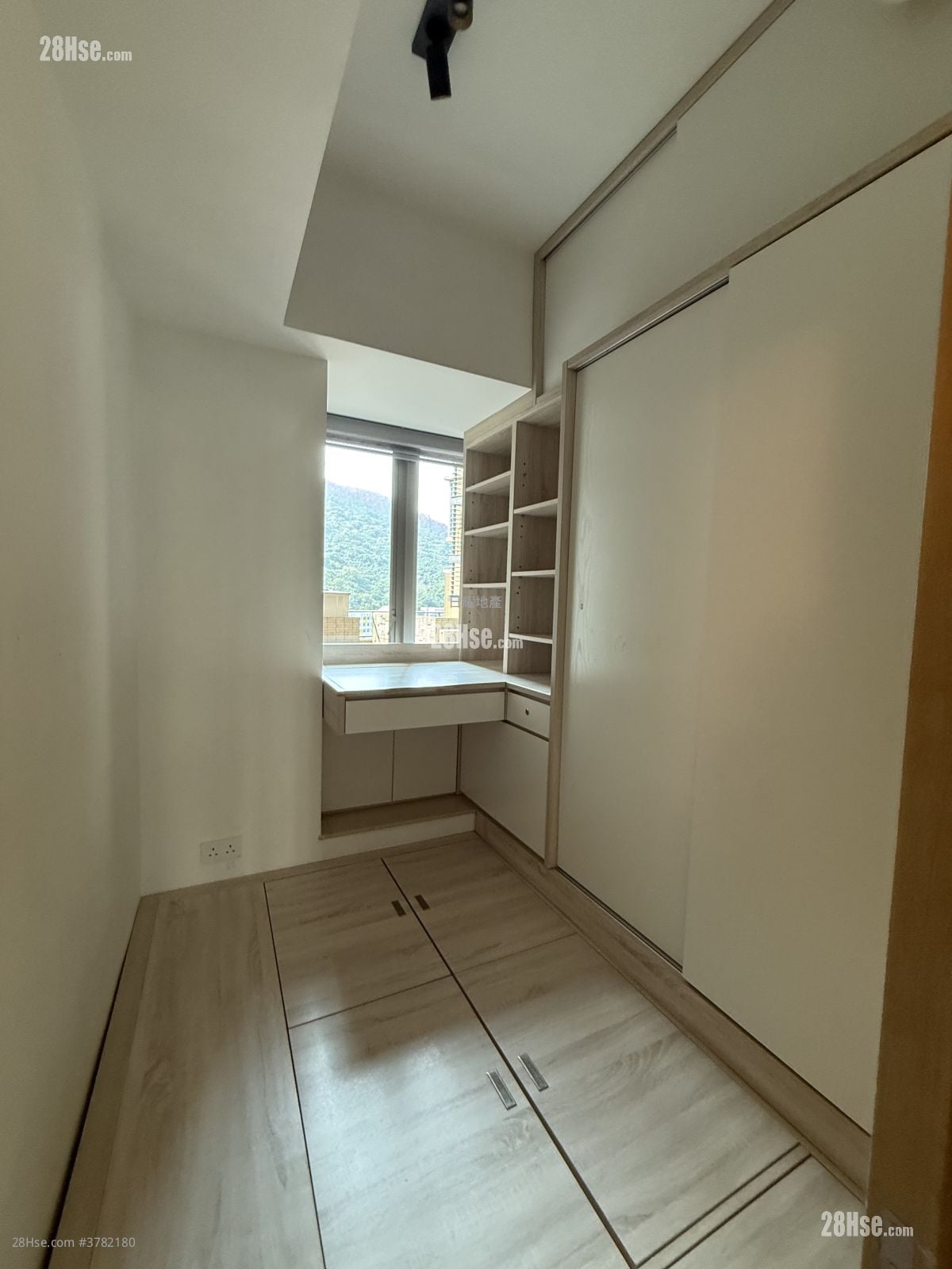 天晋 租盘 3 房 , 2 浴室 694 平方尺