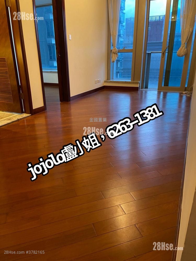 The Coronation Sell 471 ft²