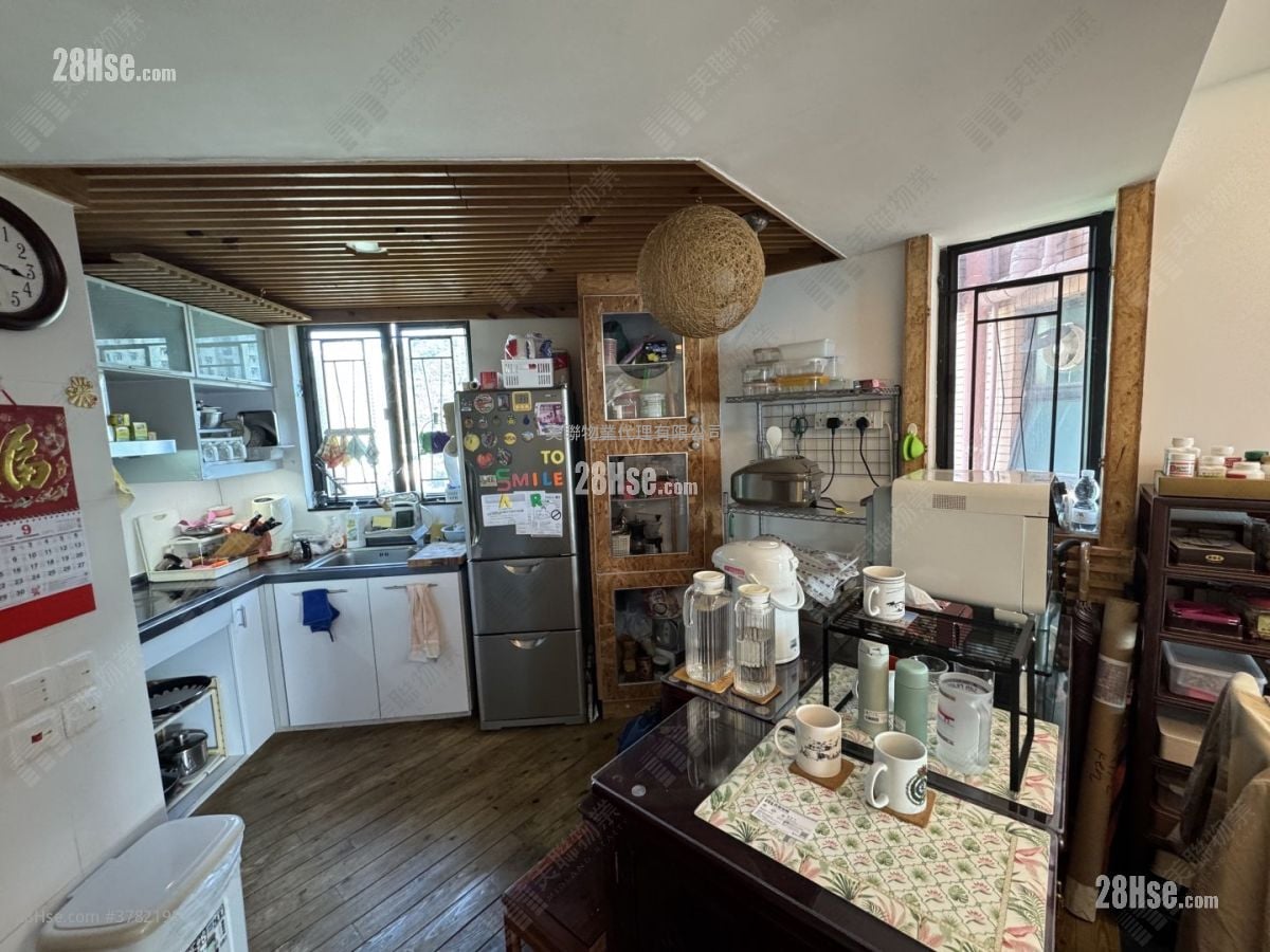 Villa Athena Sell 3 Bedrooms , 2 Bathrooms 727 ft²