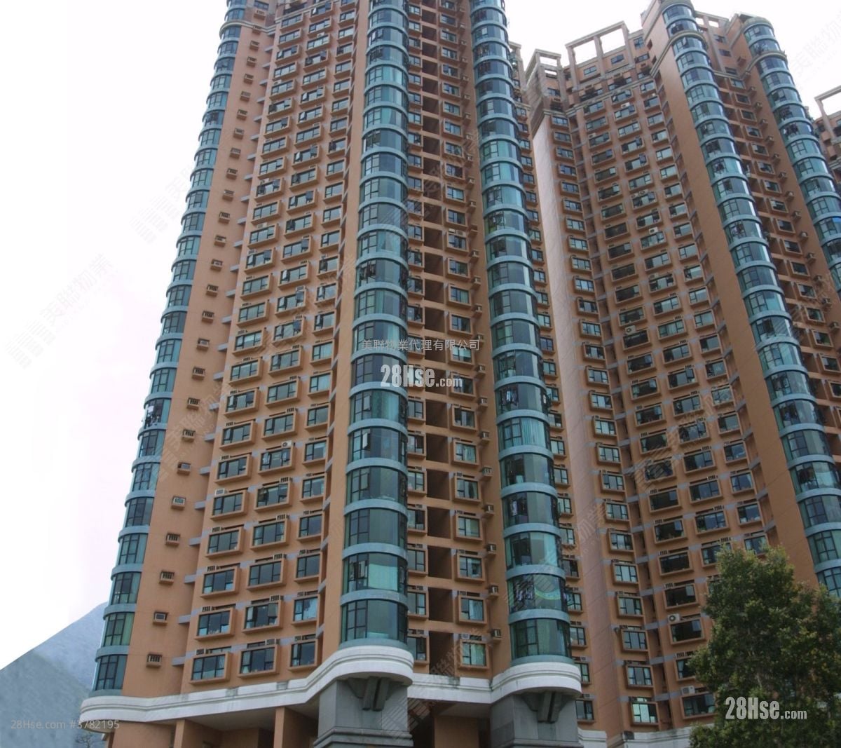 Villa Athena Sell 3 Bedrooms , 2 Bathrooms 727 ft²