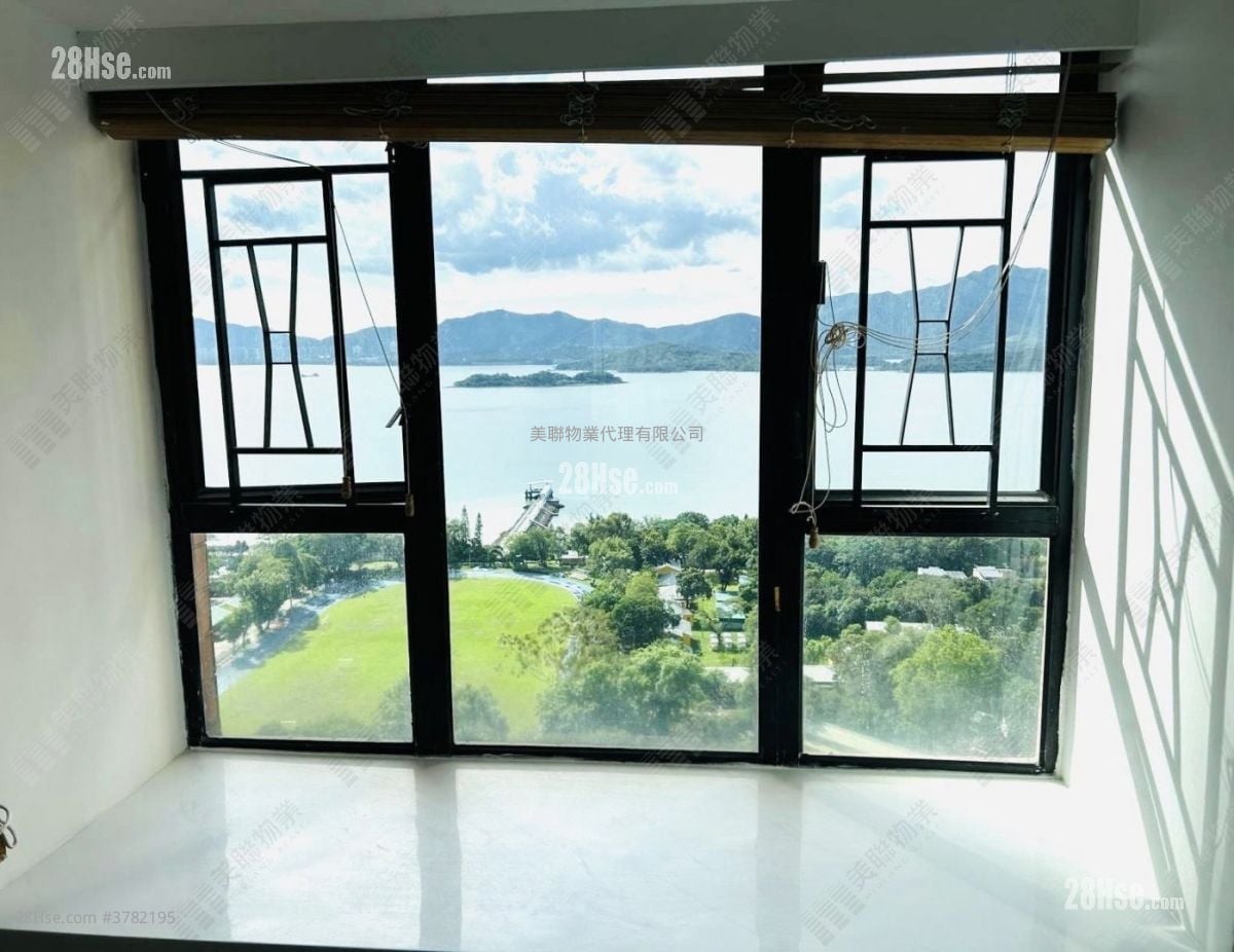 Villa Athena Sell 3 Bedrooms , 2 Bathrooms 727 ft²