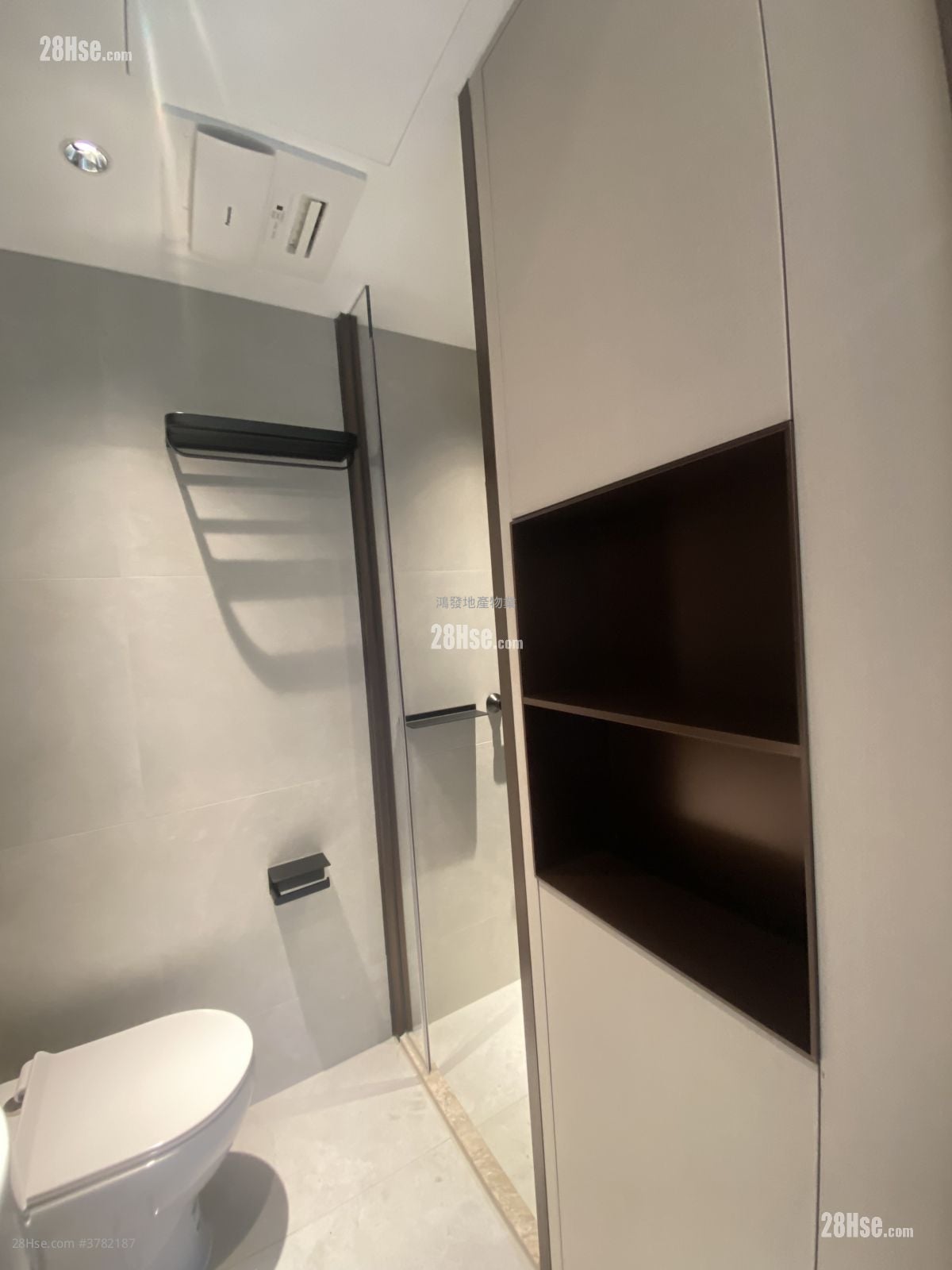 晓柏峰 租盘 1 房 , 1 浴室 234 平方尺