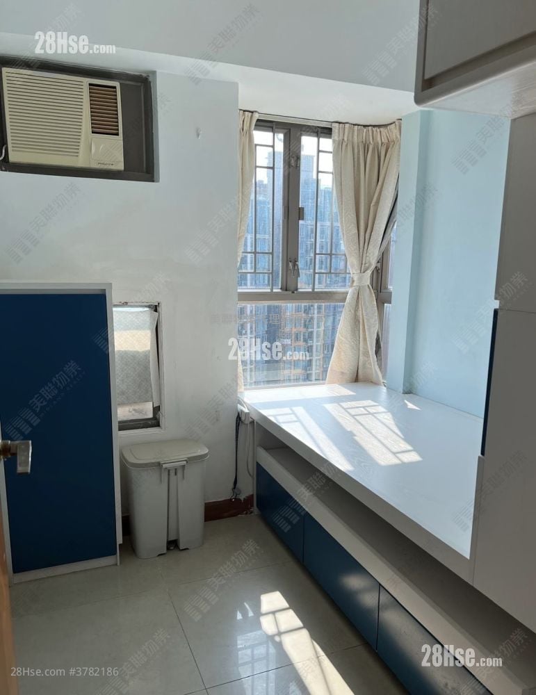 The Grandiose Sell 2 Bedrooms , 1 Bathroom 470 ft²