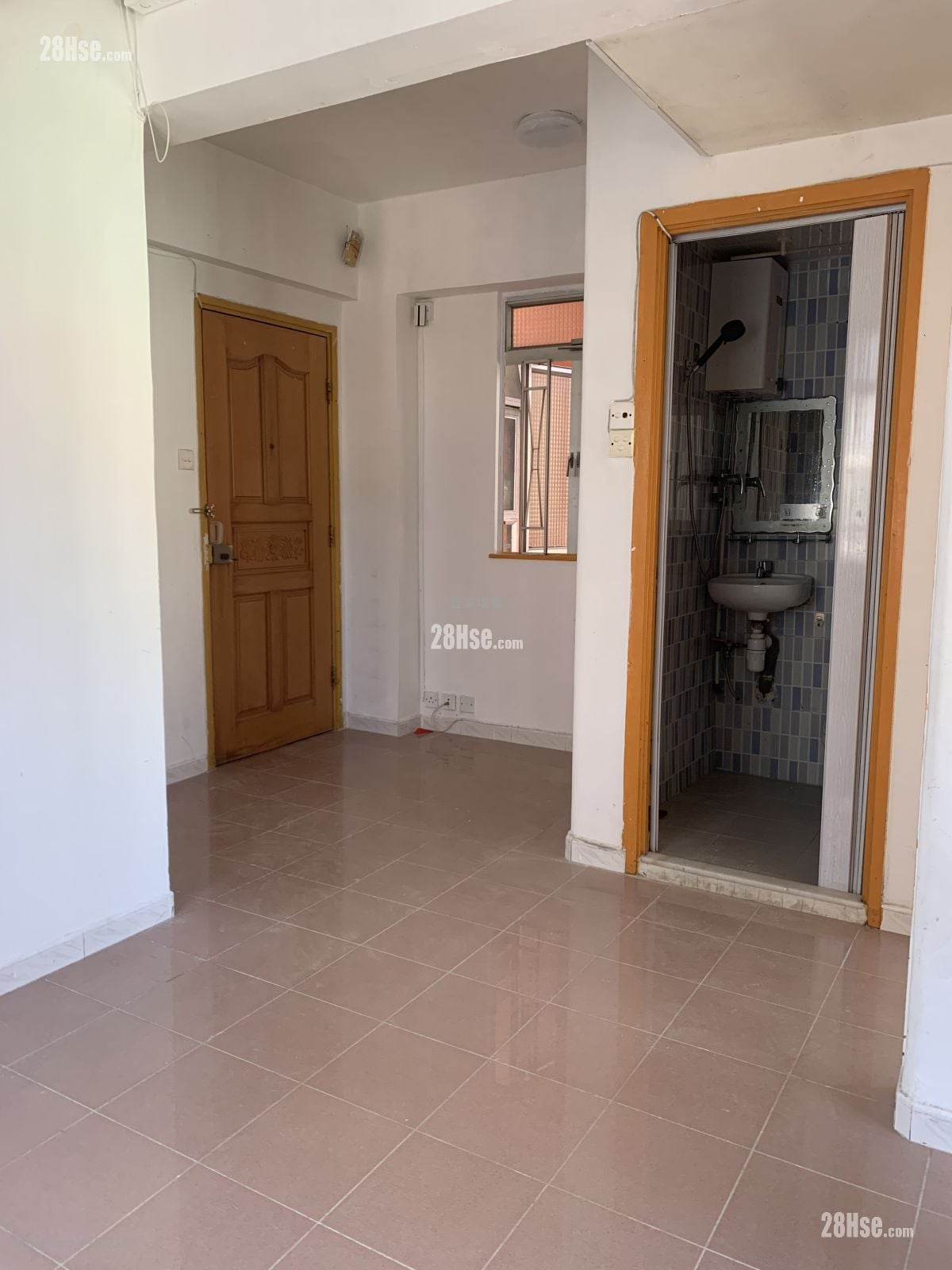 鸿发大楼 售盘 2 房 , 1 浴室 340 平方尺