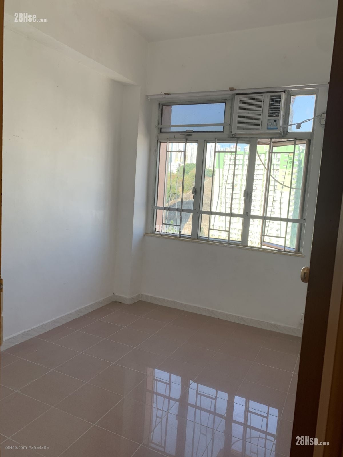 鸿发大楼 售盘 2 房 , 1 浴室 340 平方尺