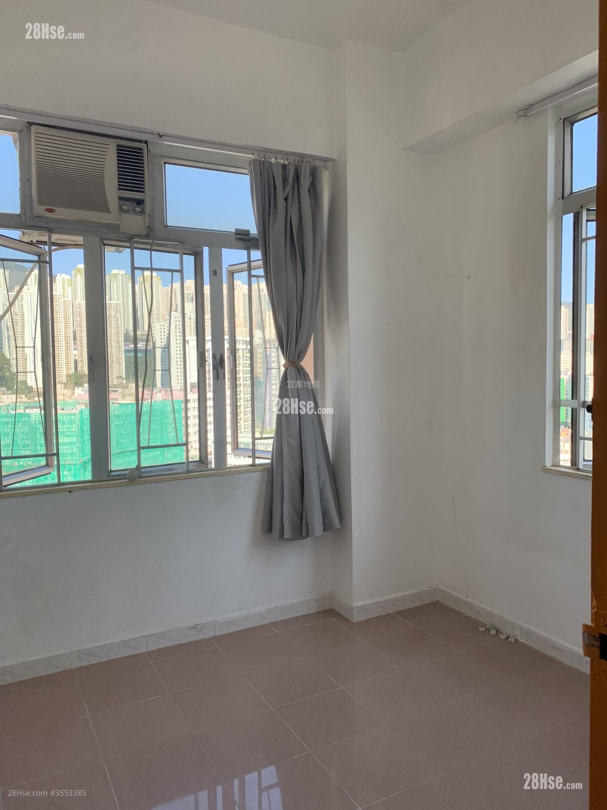 鸿发大楼 售盘 2 房 , 1 浴室 340 平方尺