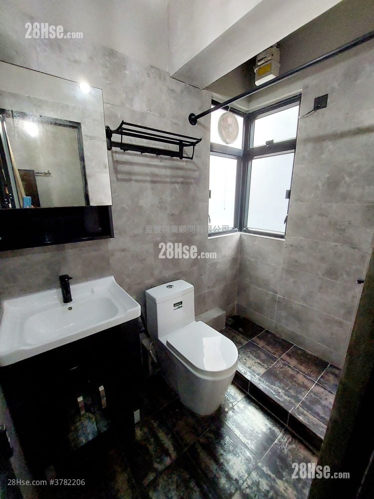 宝灵大厦 租盘 3 房 , 2 浴室 445 平方尺