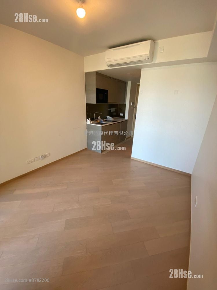 Upper East Sell Studio , 1 Bathroom 229 ft²