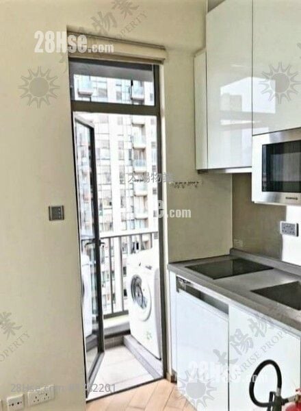 The Met. Focus Sell 240 ft²