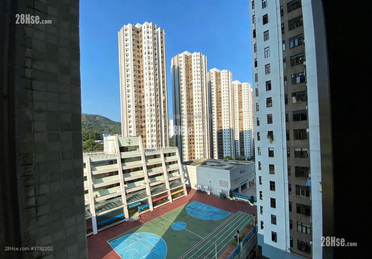 Luk Yeung Sun Chuen Sell 2 Bedrooms 451 ft²