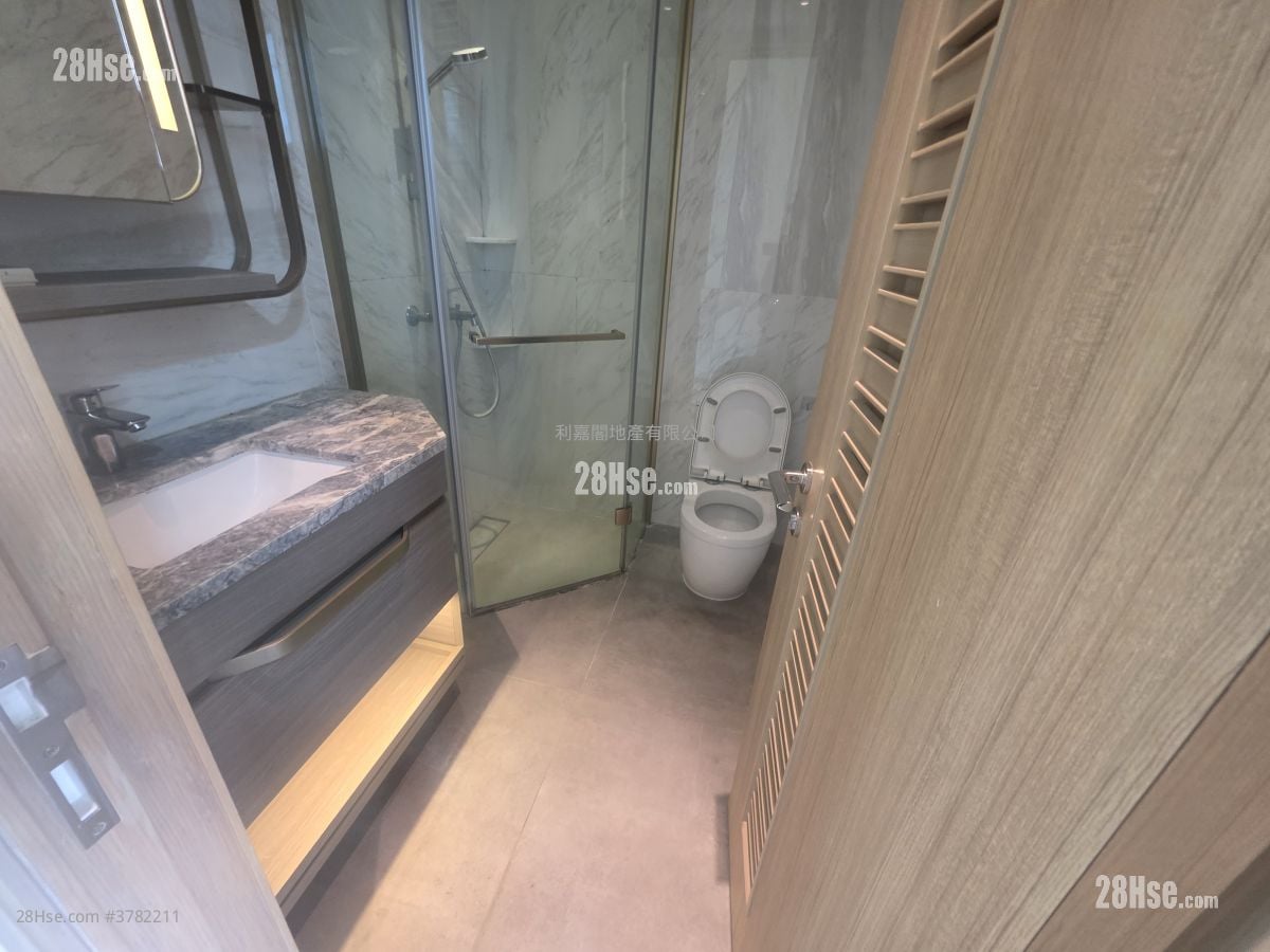 晟林 租盘 2 房 , 1 浴室 400 平方尺