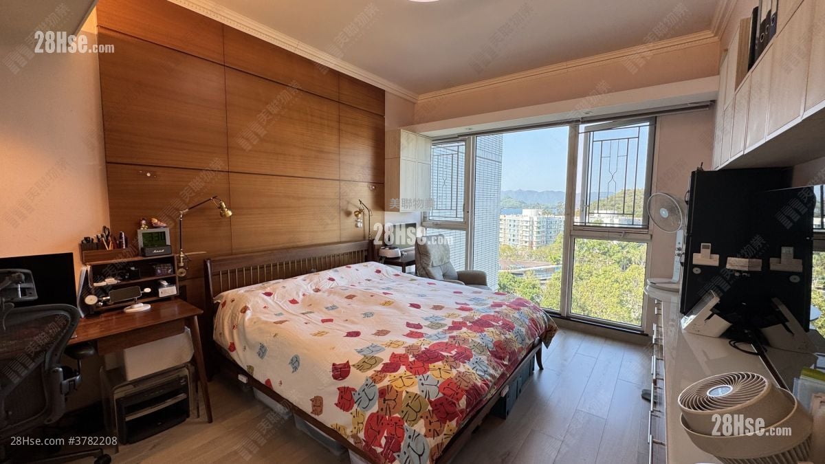 Symphony Bay Sell 4 Bedrooms , 3 Bathrooms 1,326 ft²