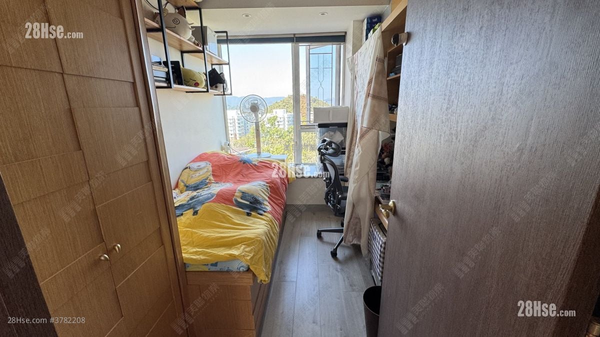 Symphony Bay Sell 4 Bedrooms , 3 Bathrooms 1,326 ft²