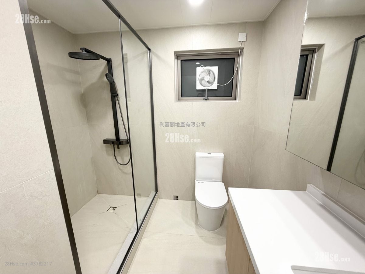 峰景大厦 租盘 3 房 , 3 浴室 1,658 平方尺