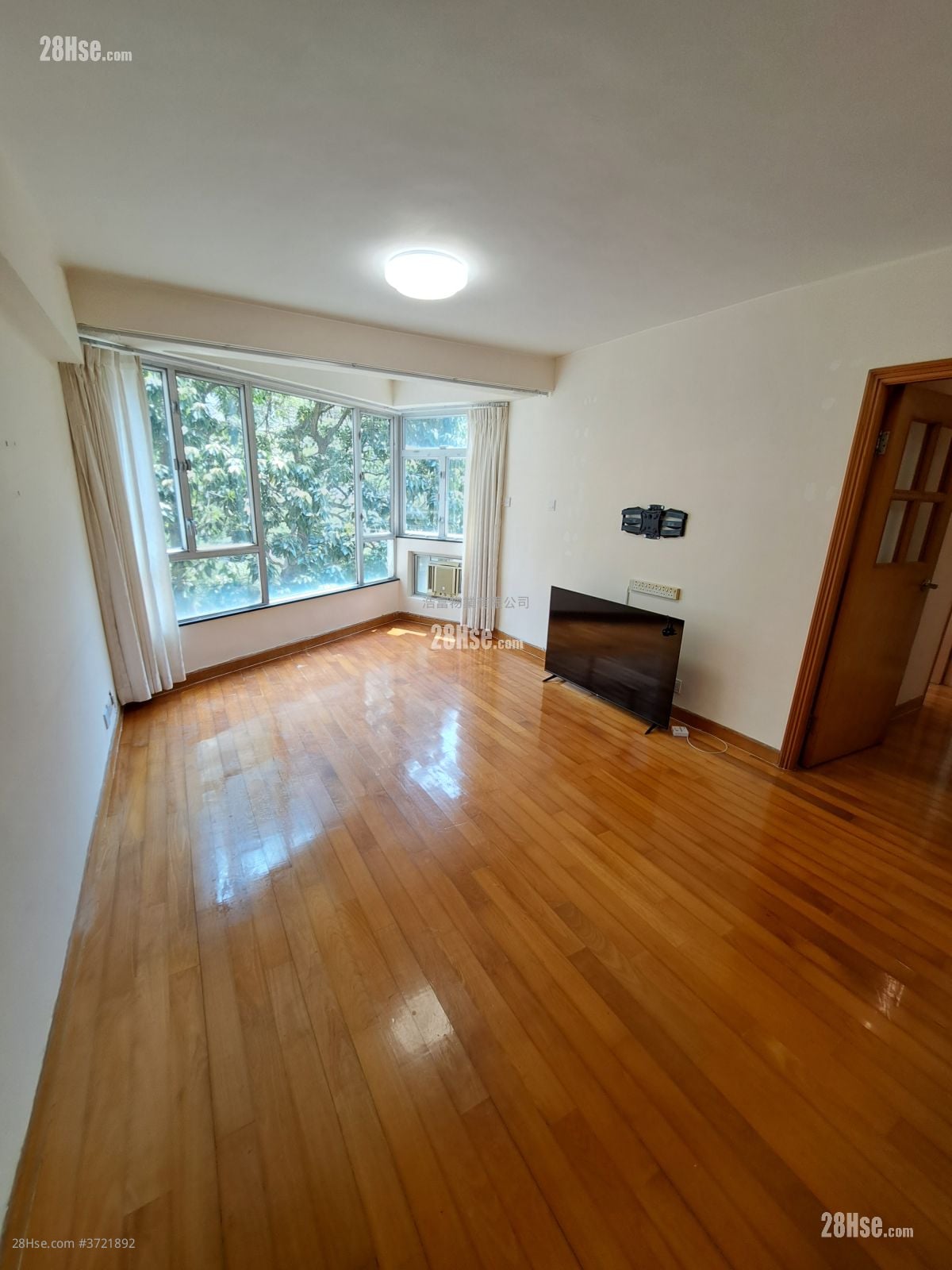 Mount Parker Lodge Sell 3 Bedrooms , 2 Bathrooms 872 ft²