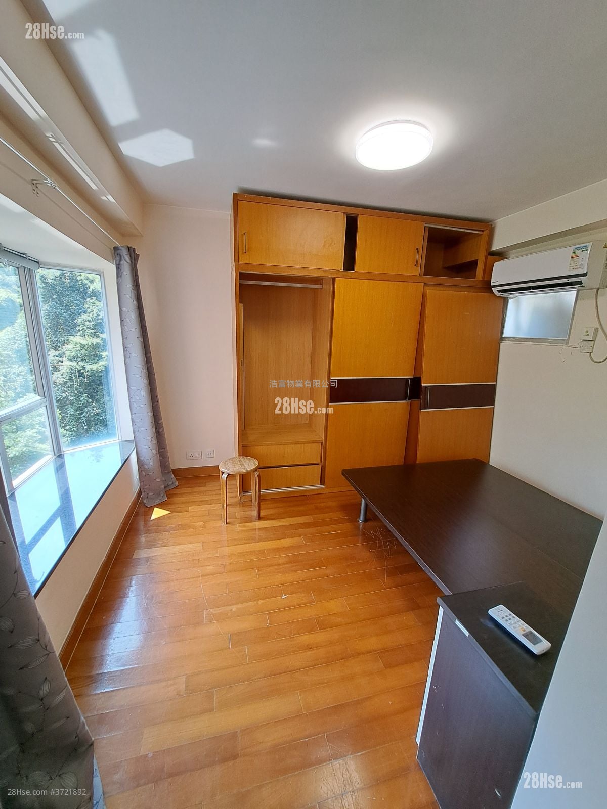 Mount Parker Lodge Sell 3 Bedrooms , 2 Bathrooms 872 ft²