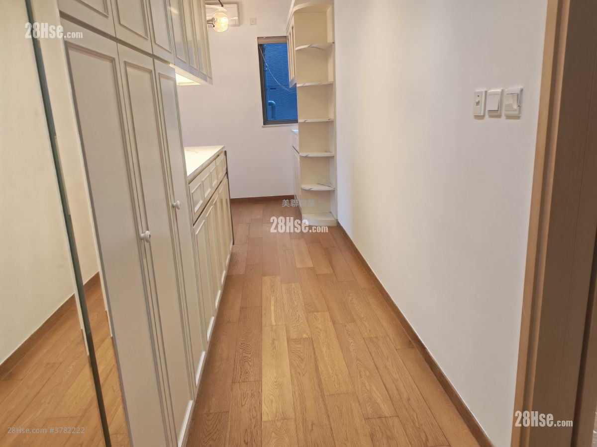 The Papillons Rental 3 Bedrooms , 2 Bathrooms 882 ft²