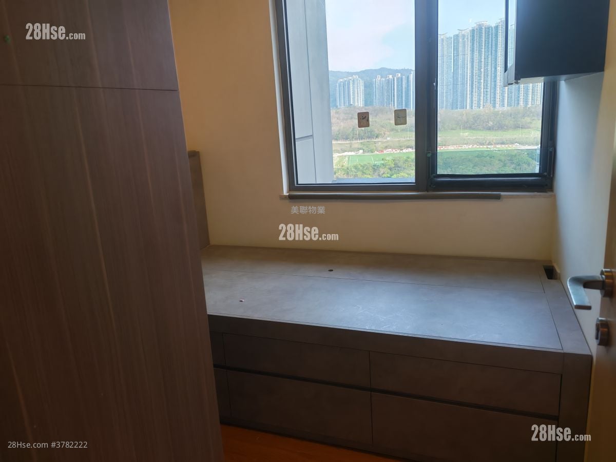 The Papillons Rental 3 Bedrooms , 2 Bathrooms 882 ft²