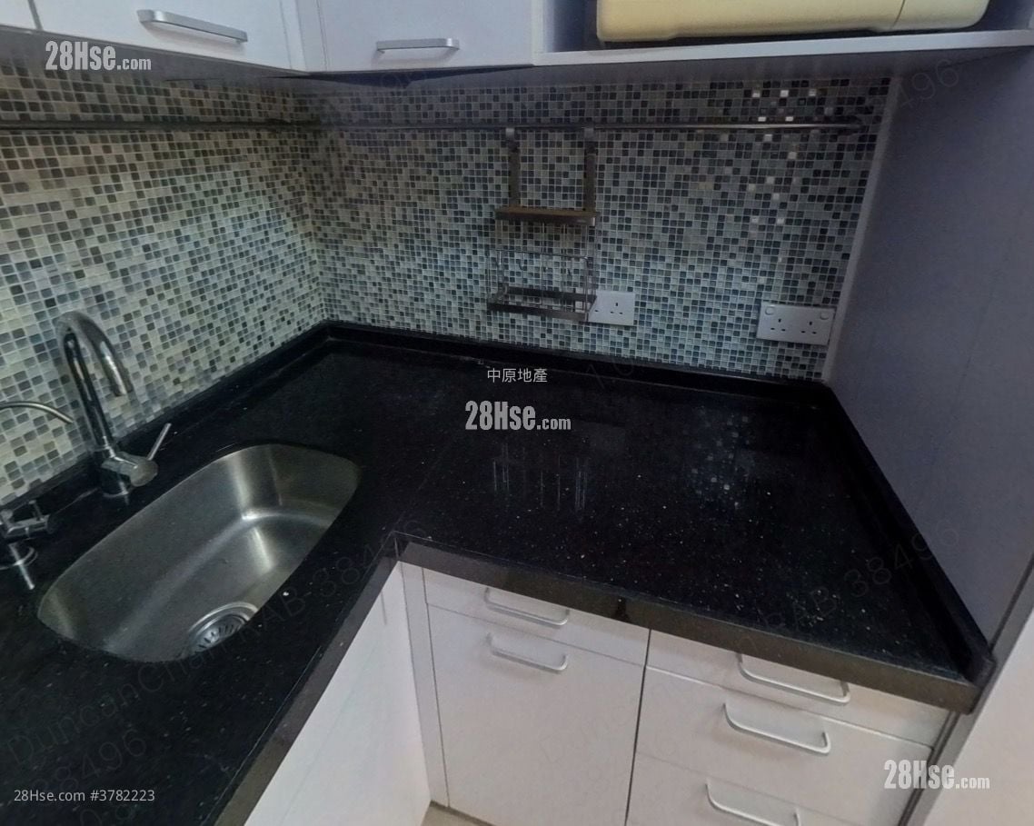 Tai Po Centre Sell 2 Bedrooms , 1 Bathroom 451 ft²