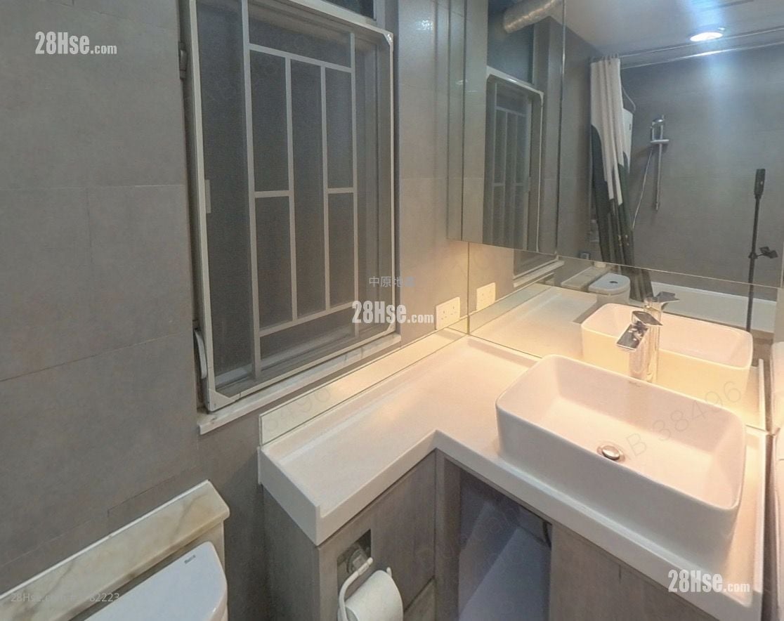 Tai Po Centre Sell 2 Bedrooms , 1 Bathroom 451 ft²