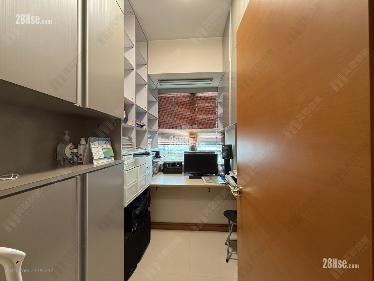 银湖天峰 售盘 2 房 , 1 浴室 558 平方尺