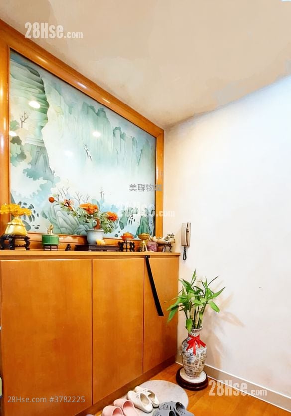 Cloudview Mansion Sell 3 Bedrooms , 1 Bathroom 1,204 ft²